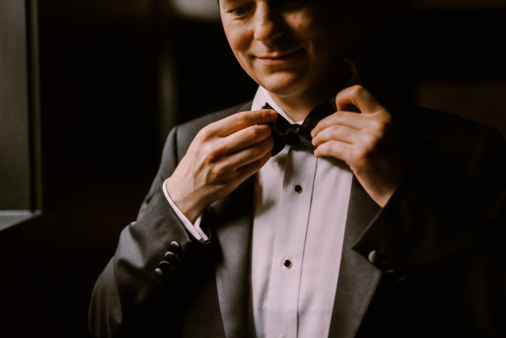 groom getting ready for his wedding